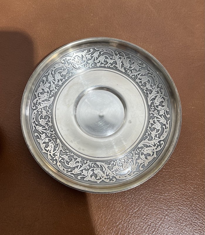 Tasse et sous-tasse en argent massif – superbe décor ciselé-photo-4