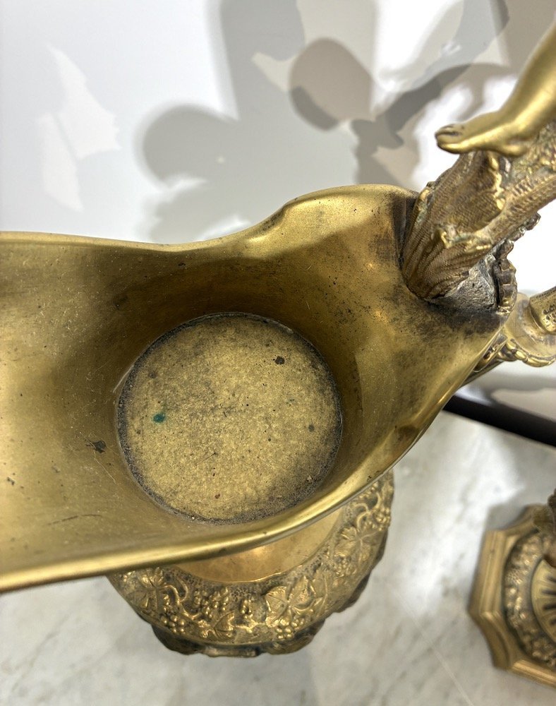 Garniture en bronze doré – Paire d’aiguières et vase -photo-3