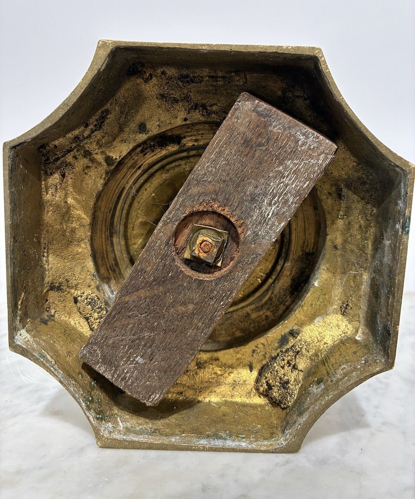 Garniture en bronze doré – Paire d’aiguières et vase -photo-7