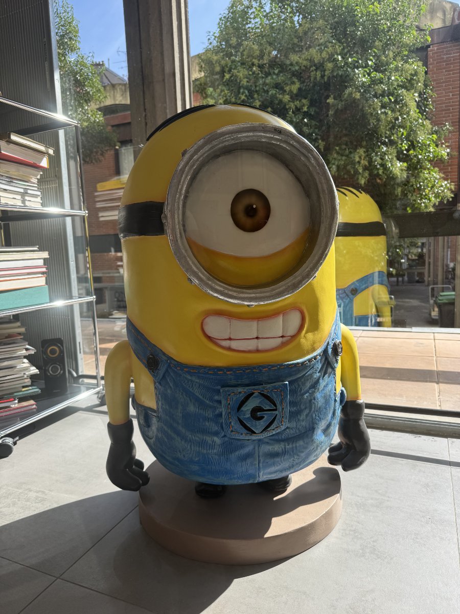 Life-size Minion Sculpture - Resin -photo-3