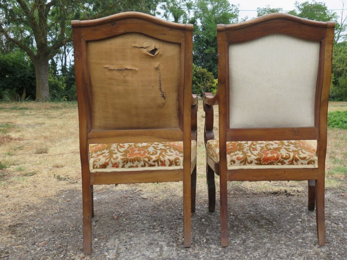Paire de fauteuils époque Restauration En Noyer-photo-1
