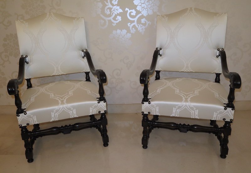 Pair Of Louis XIII Style Armchairs-photo-5