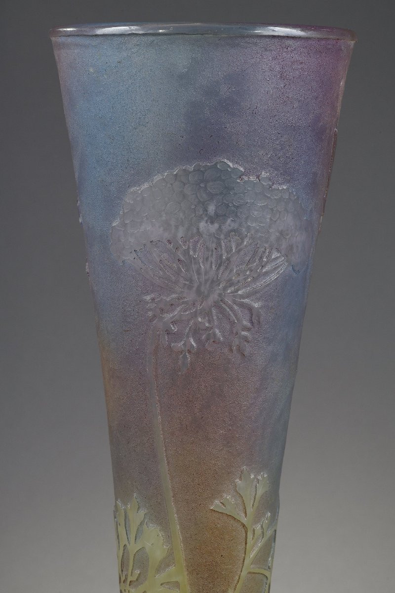 Vase With Hogweed And Insects - Daum-photo-4