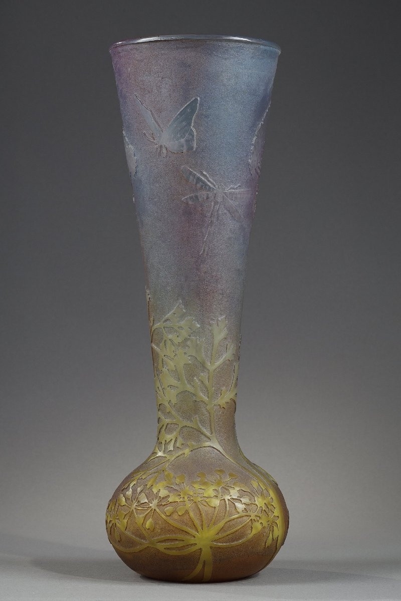 Vase With Hogweed And Insects - Daum-photo-2