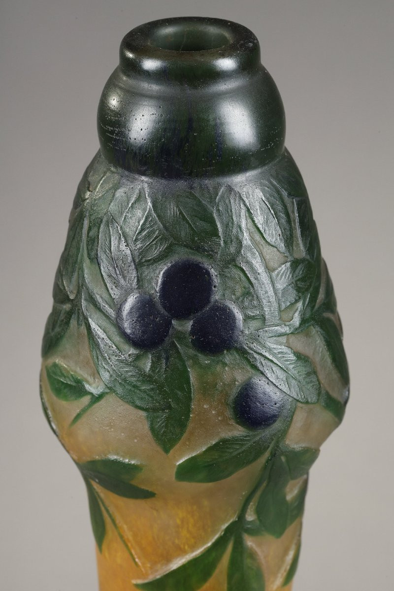 Vase With Sloes - Daum-photo-2