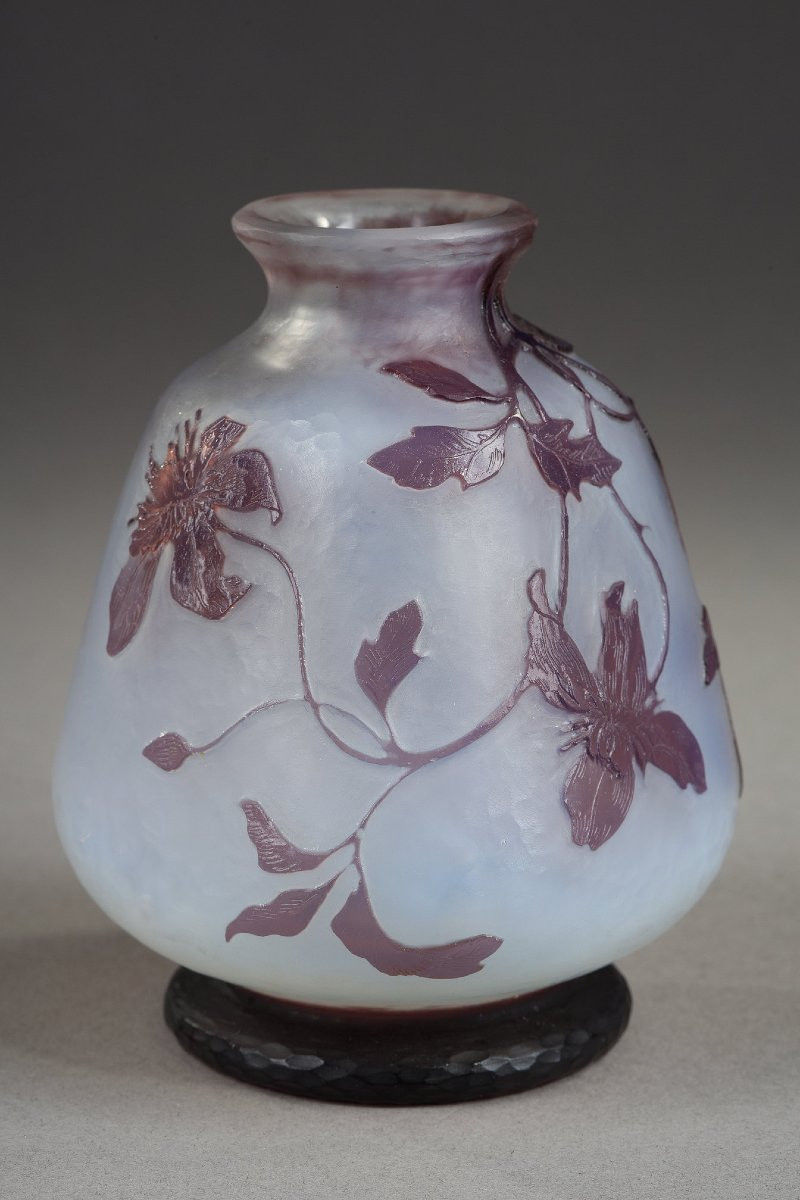 Small Vase With Clematis - Daum-photo-3