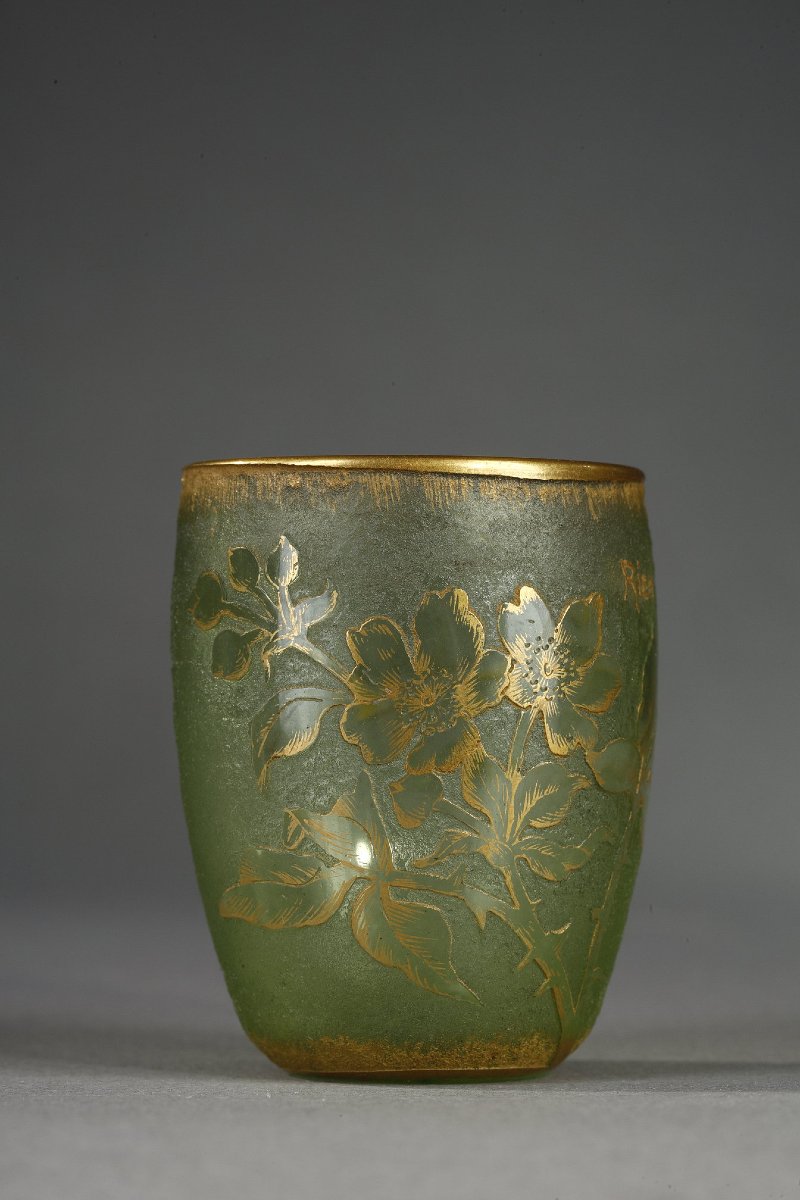 Miniature With Wild Roses - Daum-photo-2