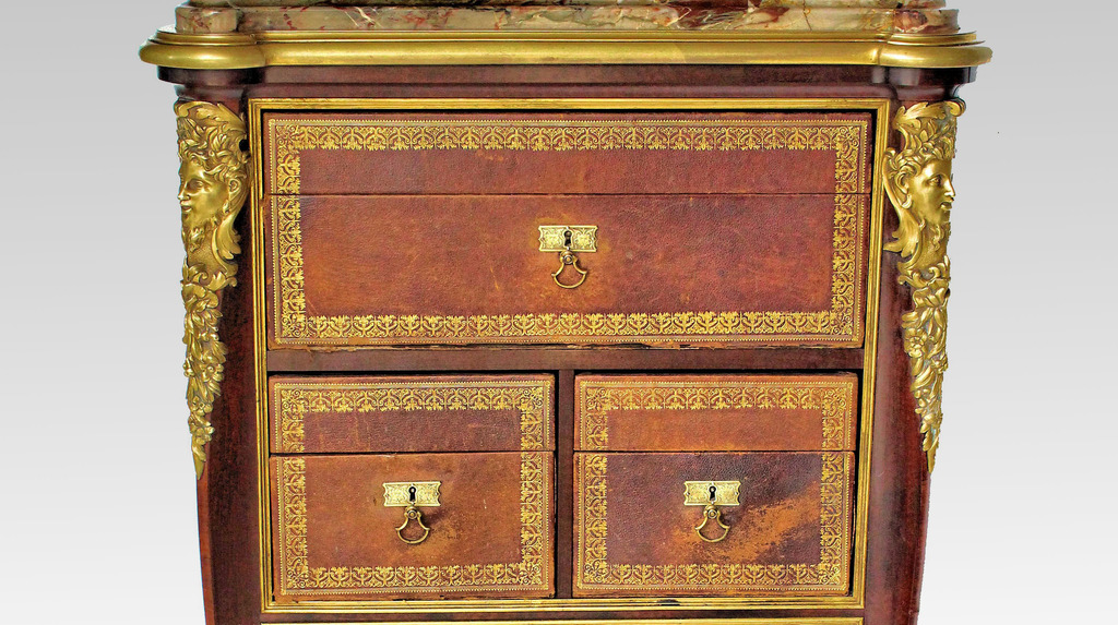 Hallmarked Furniture F. Lesage-photo-5