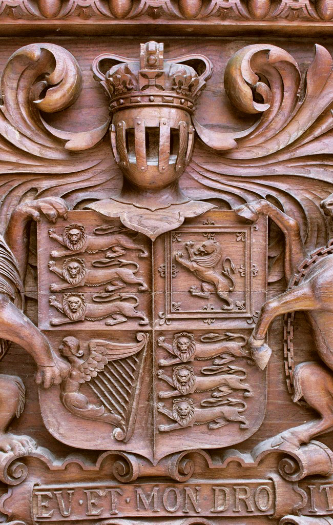 Spectaculaire Blason de Château en Bois Sculpté XIXe-photo-5