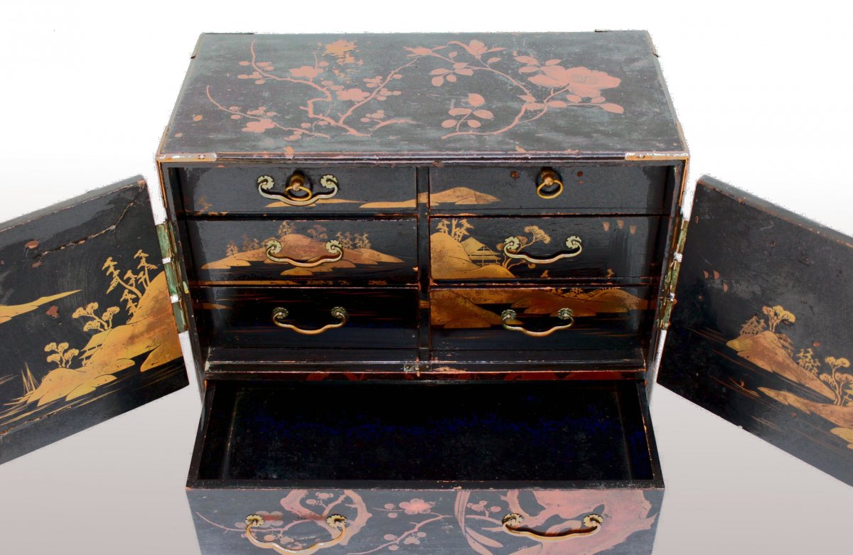 Lacquered Cabinet From Japan Meiji Period (1868-1912)-photo-2