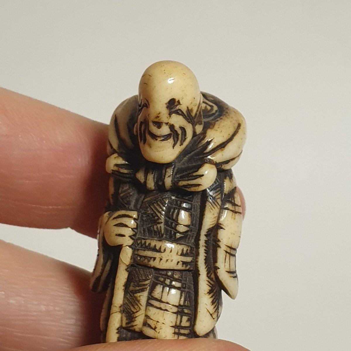 Deer Horn Netsuke -photo-3