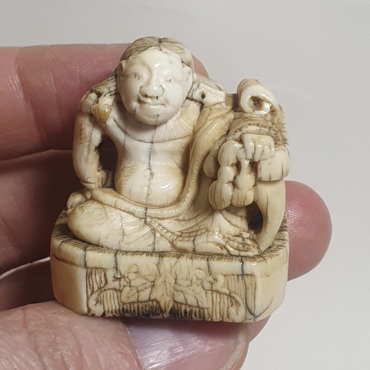 Netsuke  En Ivoire -photo-6