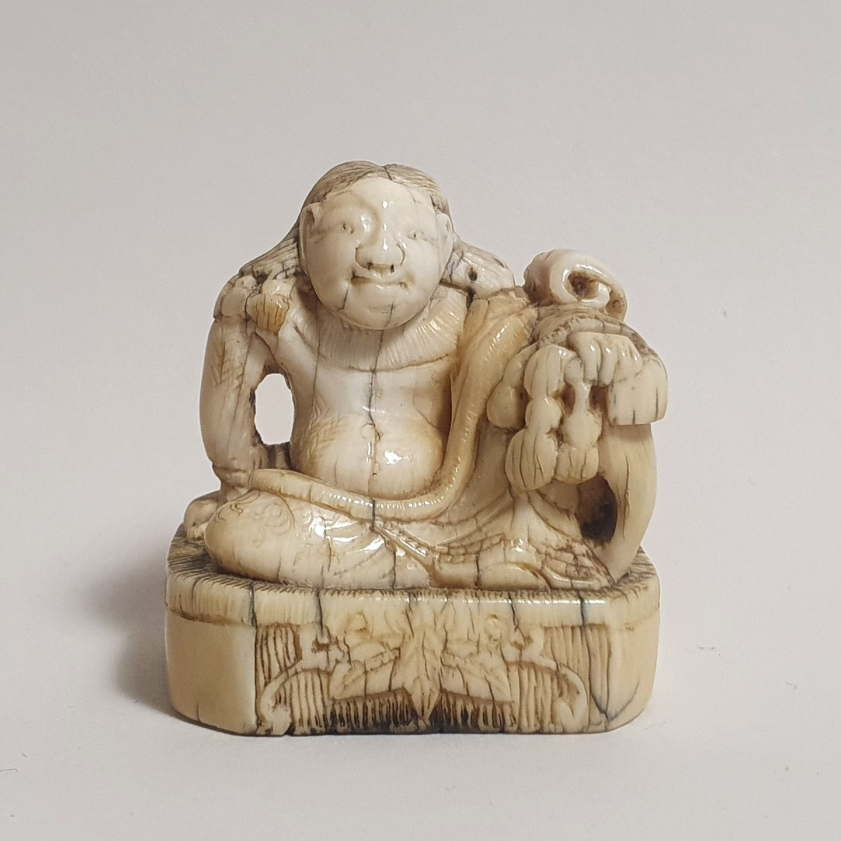 Netsuke  En Ivoire 