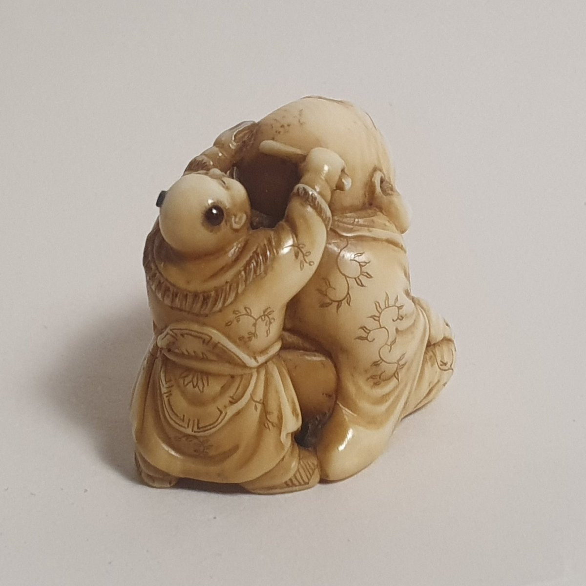 Ivory Netsuke-photo-2