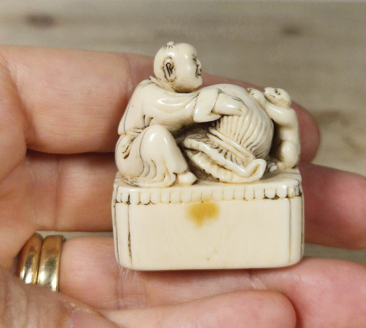 Ivory Netsuke-photo-3