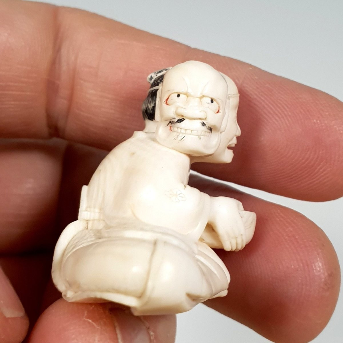 Netsuke  En Ivoire -photo-1