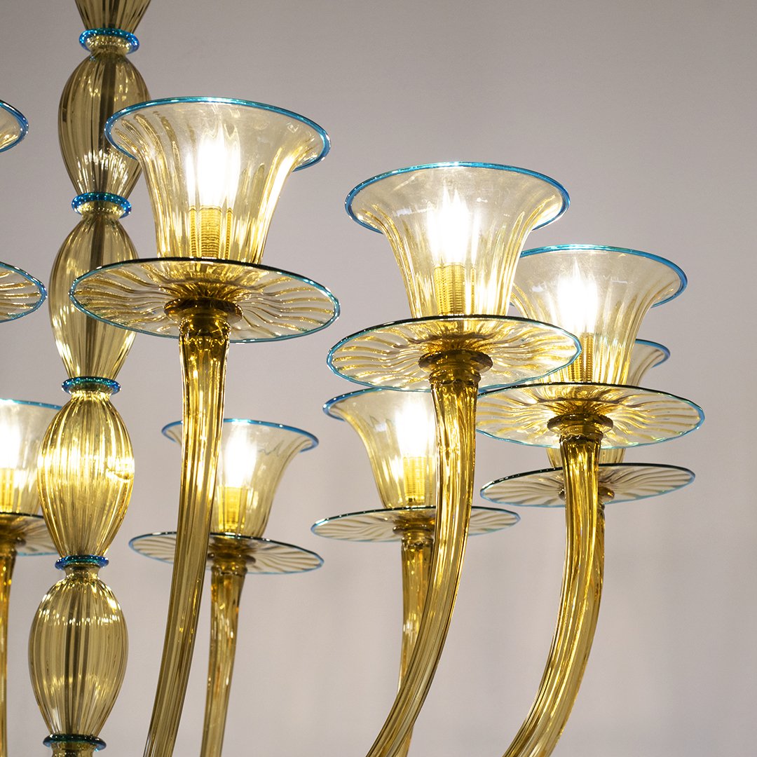 Lustre en verre de Murano à 12 lumières, couleur paille avec fil bleu, vers 1949.-photo-3