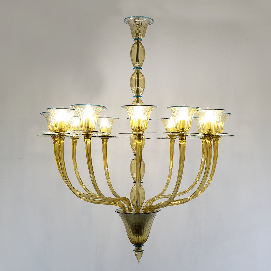 Lustre en verre de Murano à 12 lumières, couleur paille avec fil bleu, vers 1949.