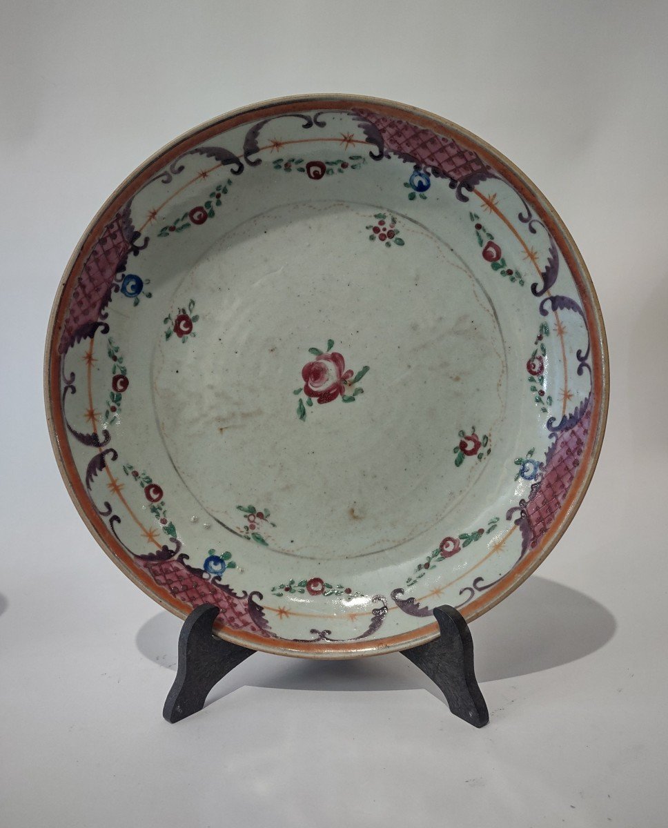 Two Chinese Export Porcelain Plates-photo-2