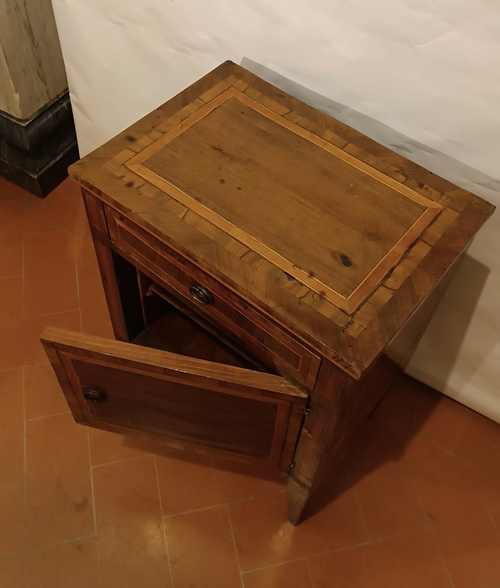 Second Half Of The 18th Century Inlaid And Veneered Bedside Table-photo-4