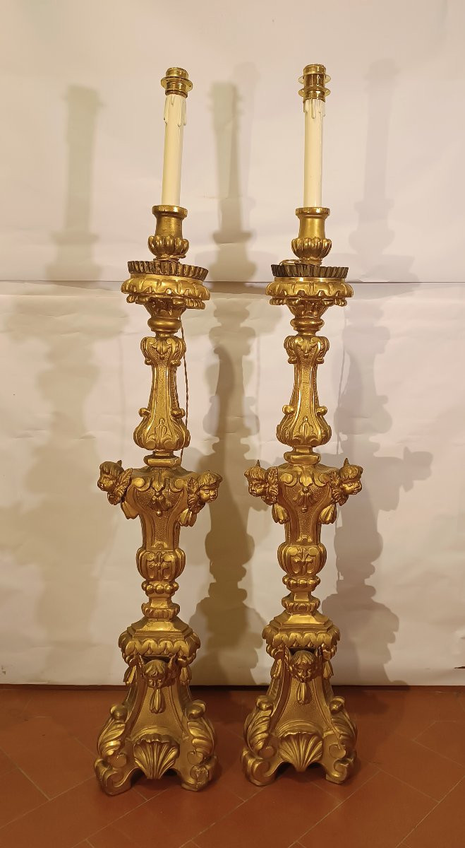 PAIRE DE FLAMBEAUX LOUIS XV DORÉS MILIEU DU 18ème SIÈCLE-photo-1