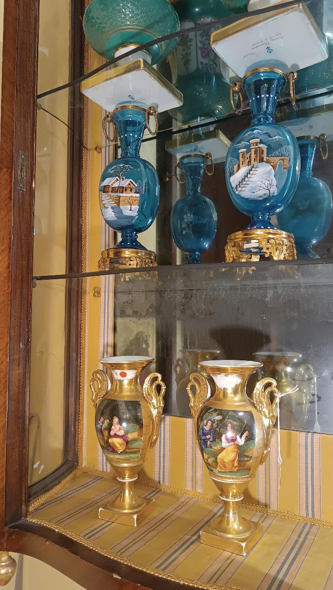 First Half Of The 19th Century Walnut Display Cabinet-photo-3