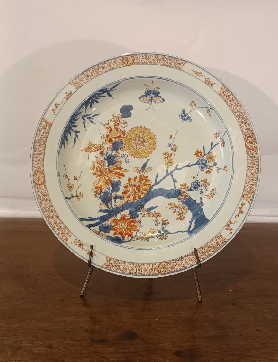 Late 18th Century Large Qing Tray With Imari Decorations