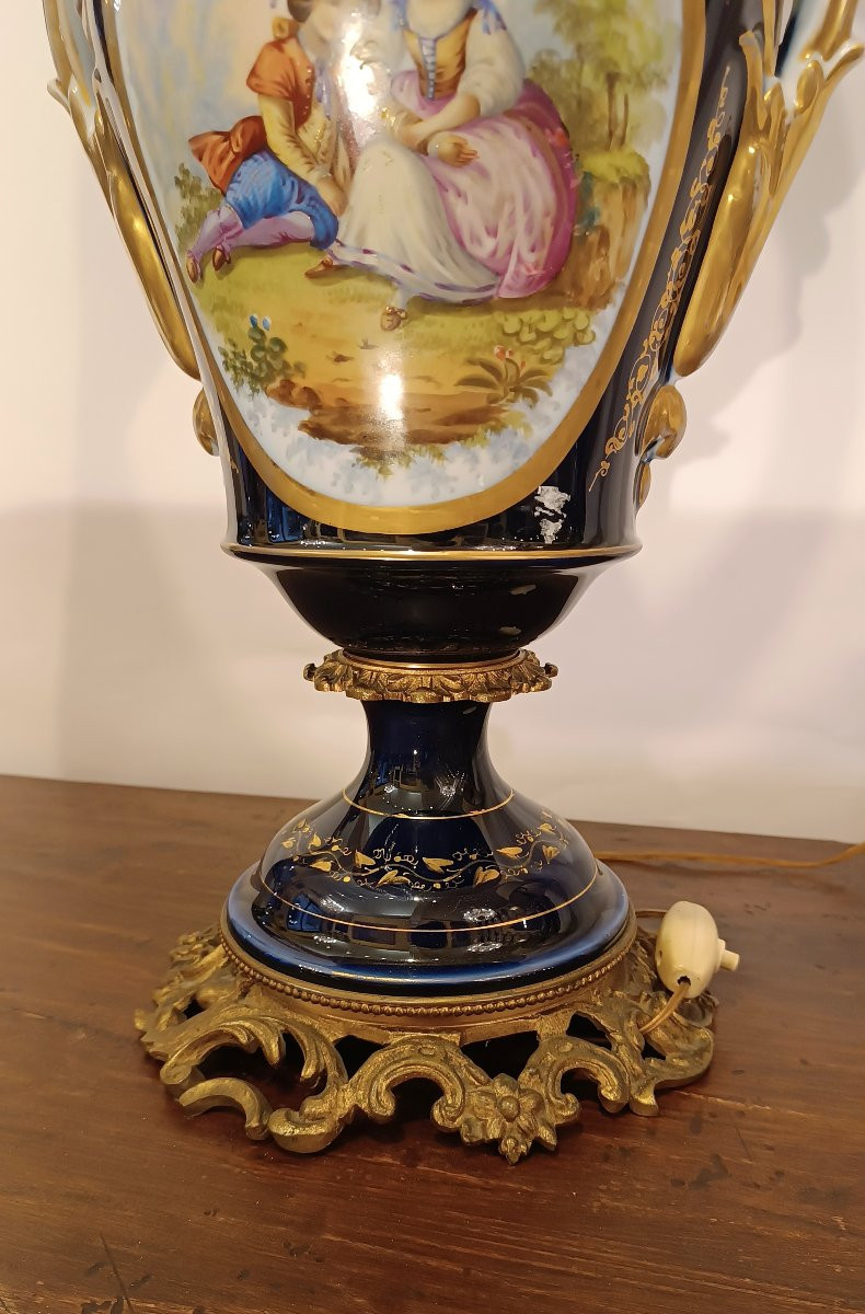 PAIRE DE LAMPES EN PORCELAINE DE SÈVRES FIN DU 19ème SIÈCLE-photo-2