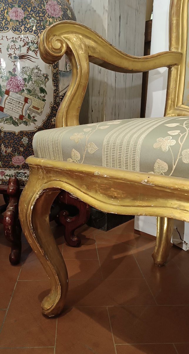 Mid-18th Century Medium-sized Louis XV Sofa-photo-2