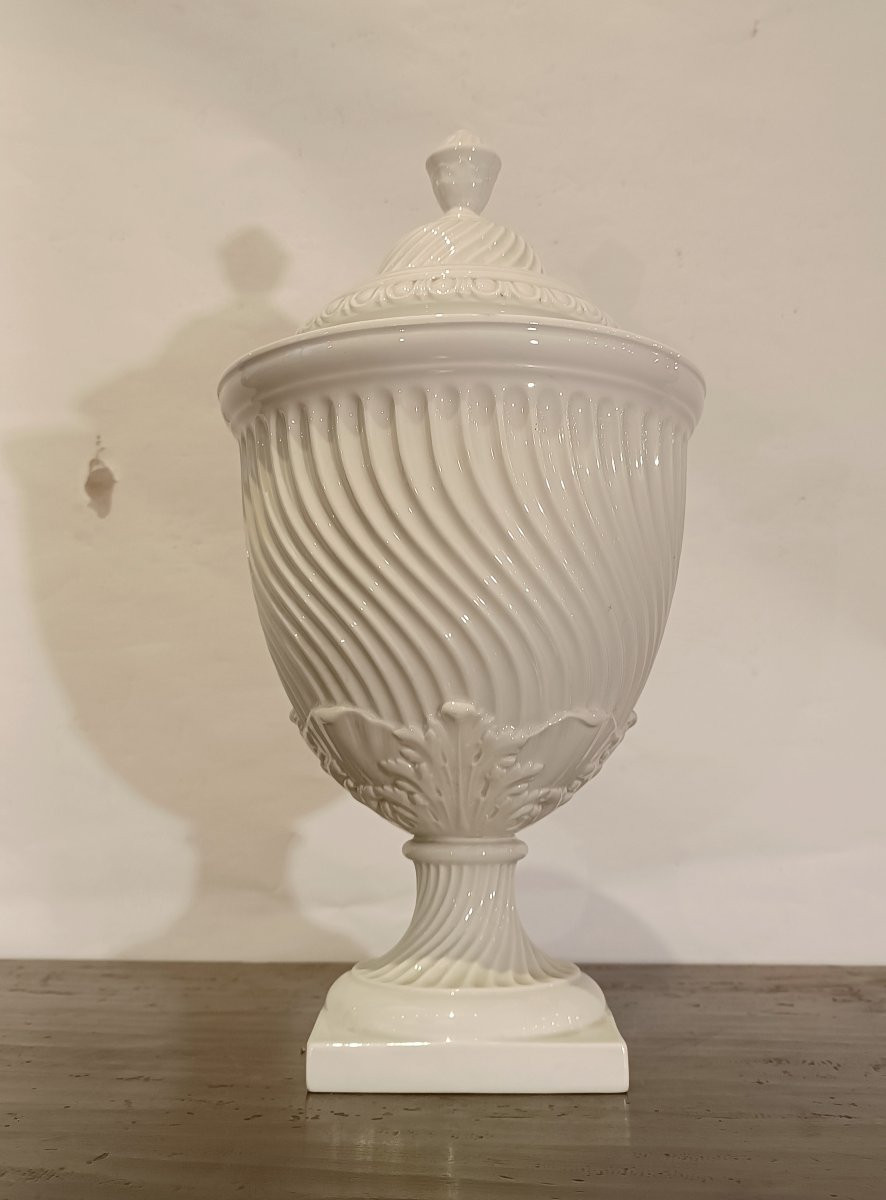 1950s-1960s Ginori Vase In Medici Style -photo-4