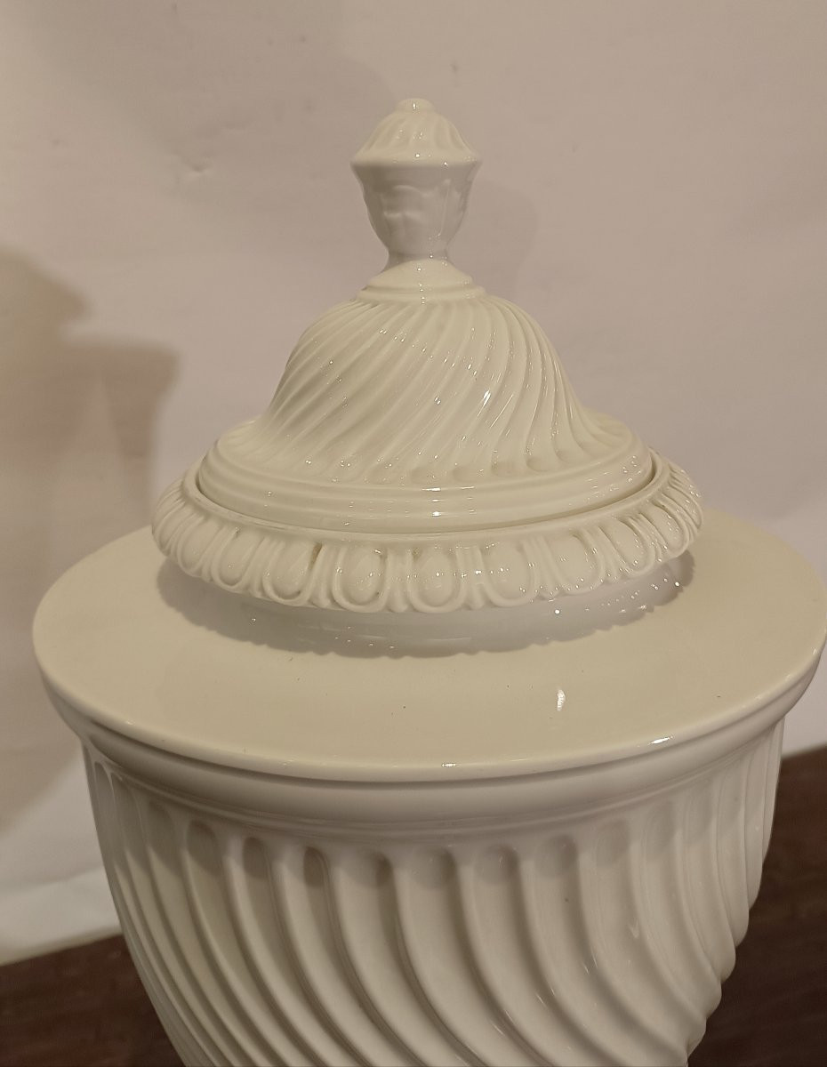 1950s-1960s Ginori Vase In Medici Style -photo-4