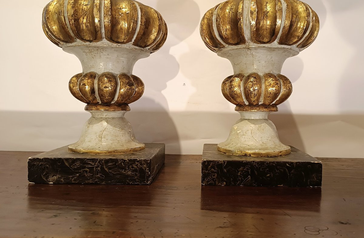 PAIRE DE CANDÉLABRES EN BOIS LAQUÉ ET DORÉ DU 19ème SIÈCLE-photo-4