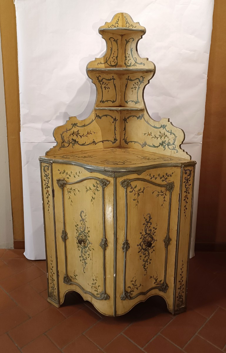 Late 18th-early 19th Century Painted Corner Cabinet
