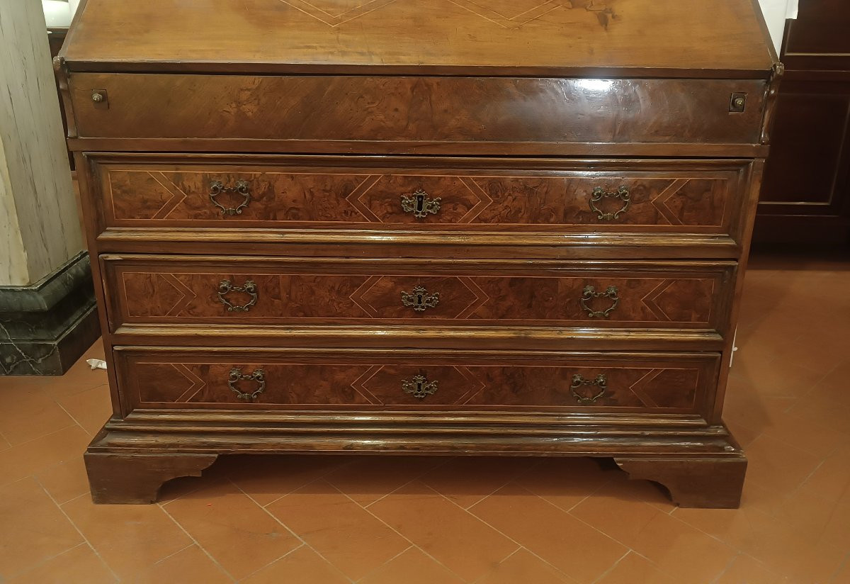 COMMODE À ABATTANT EN NOYER MARQUETÉ FIN 17ème SIÈCLE-photo-2