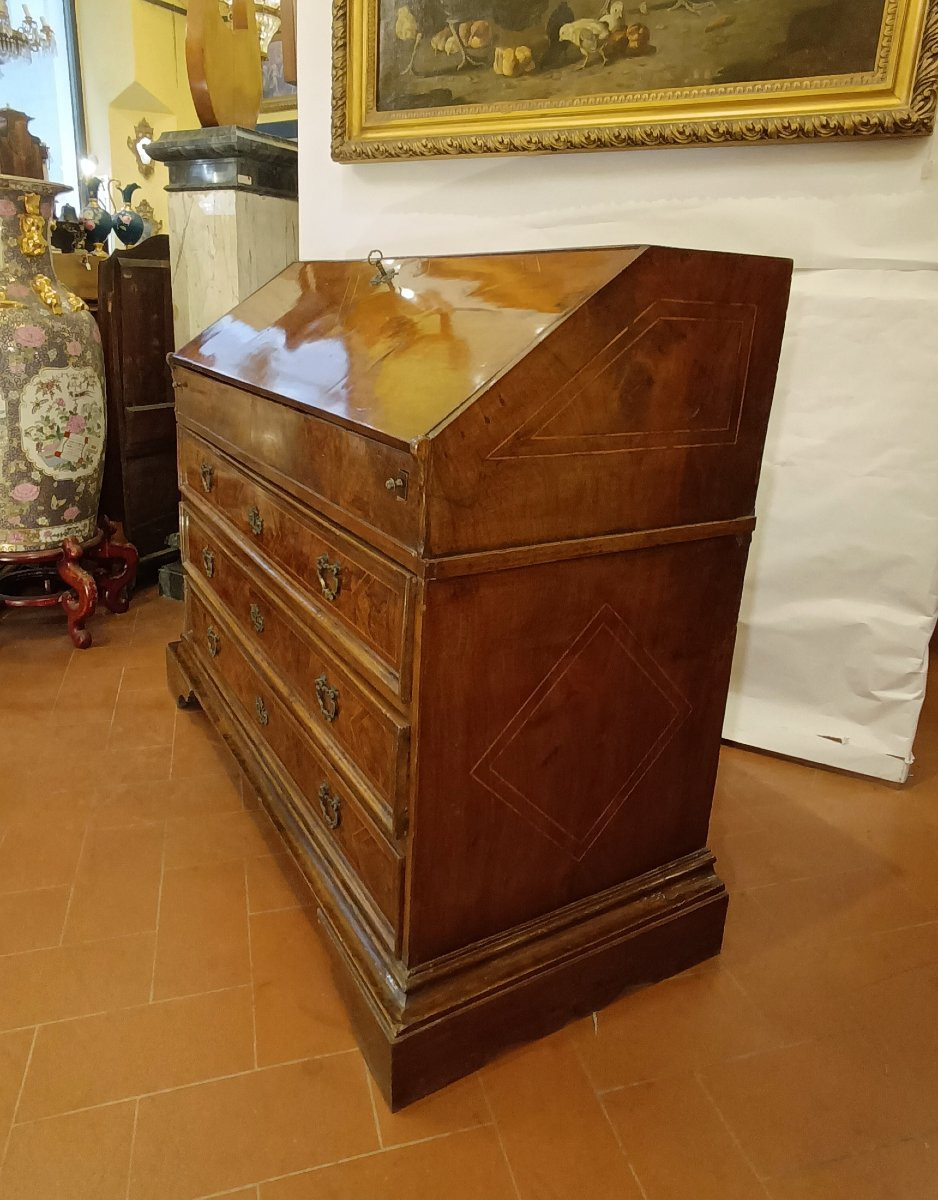 COMMODE À ABATTANT EN NOYER MARQUETÉ FIN 17ème SIÈCLE-photo-3