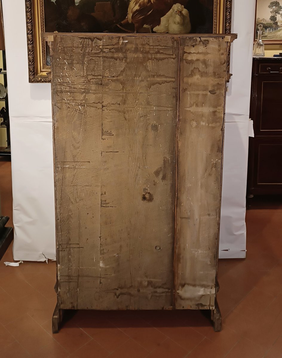 Late 17th Century Walnut Sideboard-photo-4