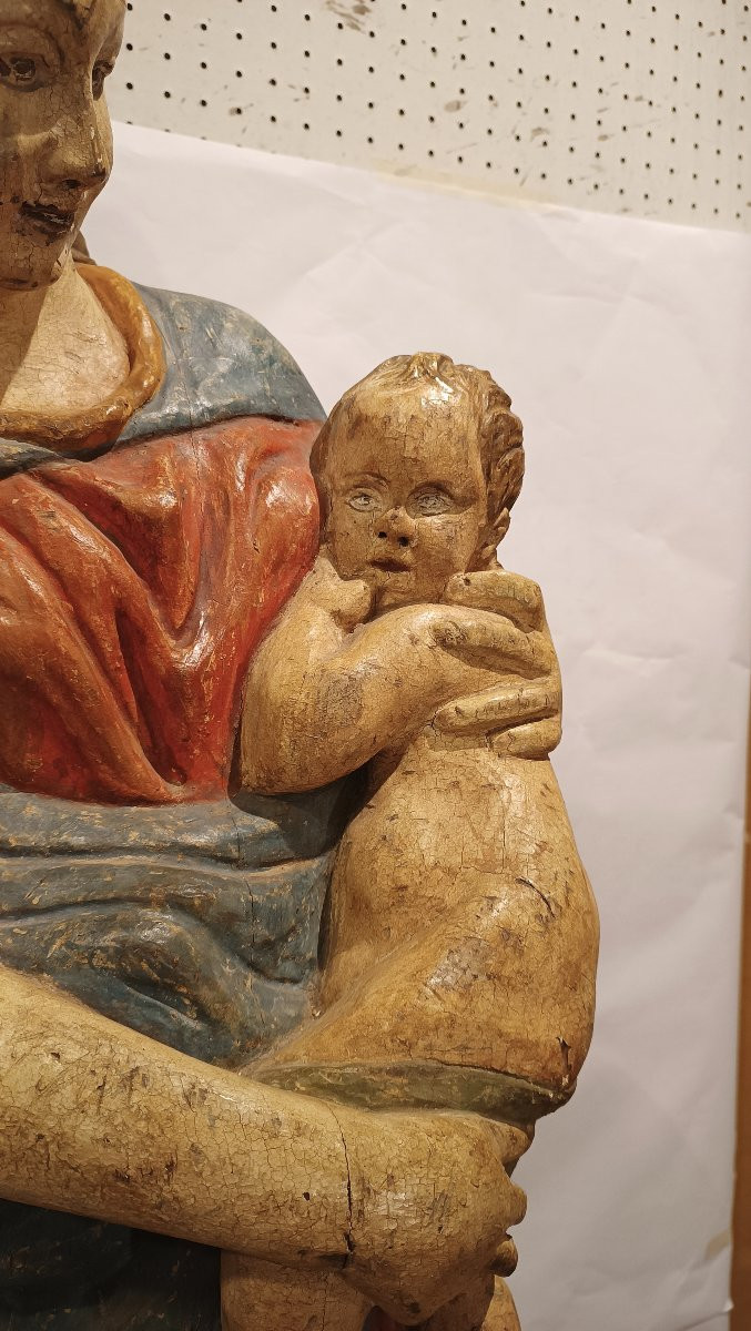 SCULPTURE EN BOIS PEINTE DE LA VIERGE ET L'ENFANT MILIEU DU 18ème SIÈCLE-photo-3
