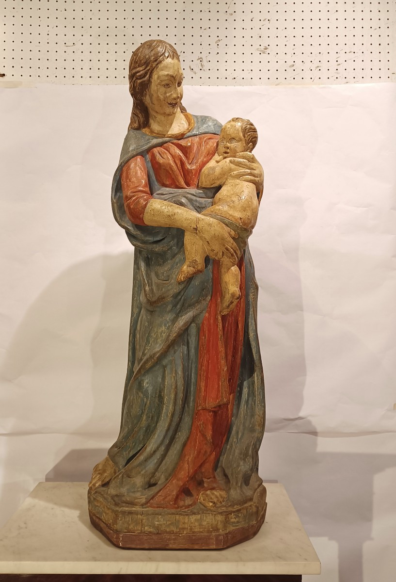 SCULPTURE EN BOIS PEINTE DE LA VIERGE ET L'ENFANT MILIEU DU 18ème SIÈCLE