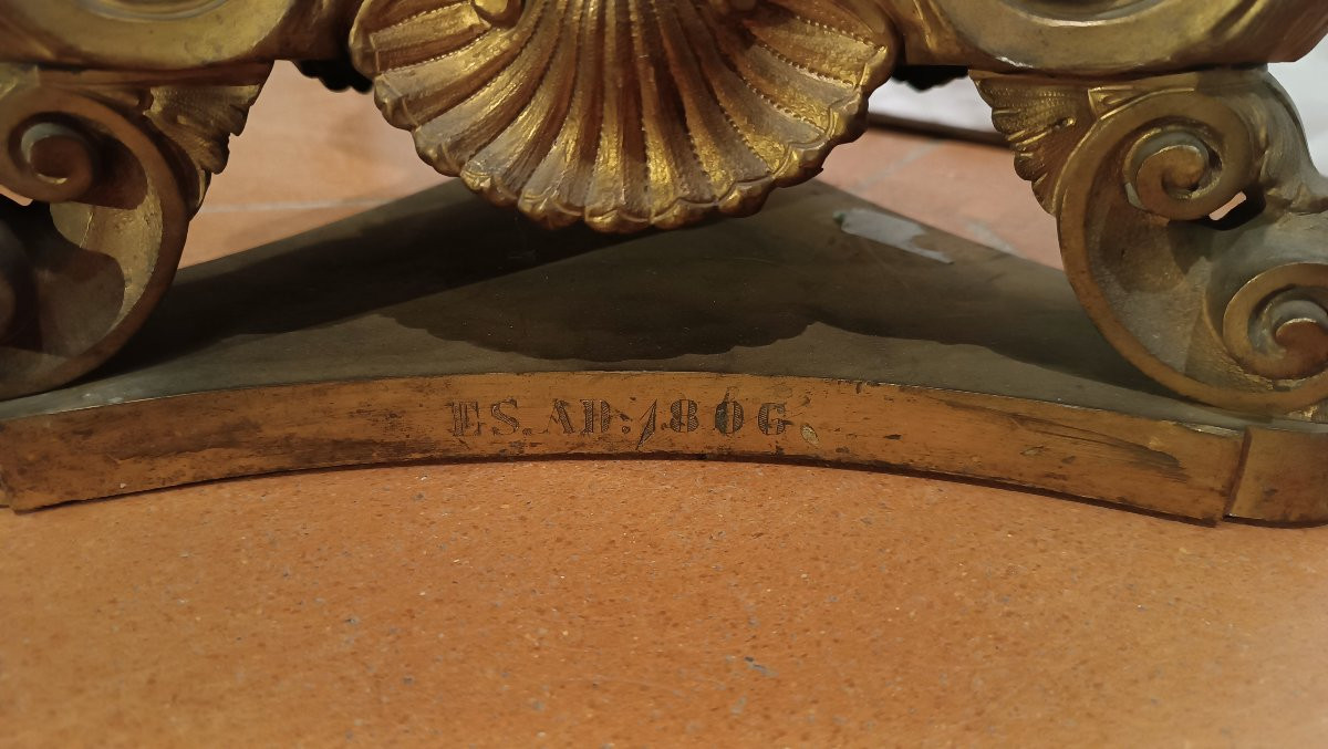 PAIRE DE CANDÉLABRES EN BRONZE DORÉ DÉBUT DU 19ème SIÈCLE-photo-2