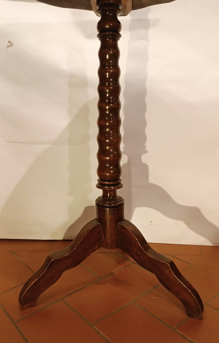 TABLE BASSE GUÉRIDON EN NOYER MILIEU DU 19ème SIÈCLE-photo-4