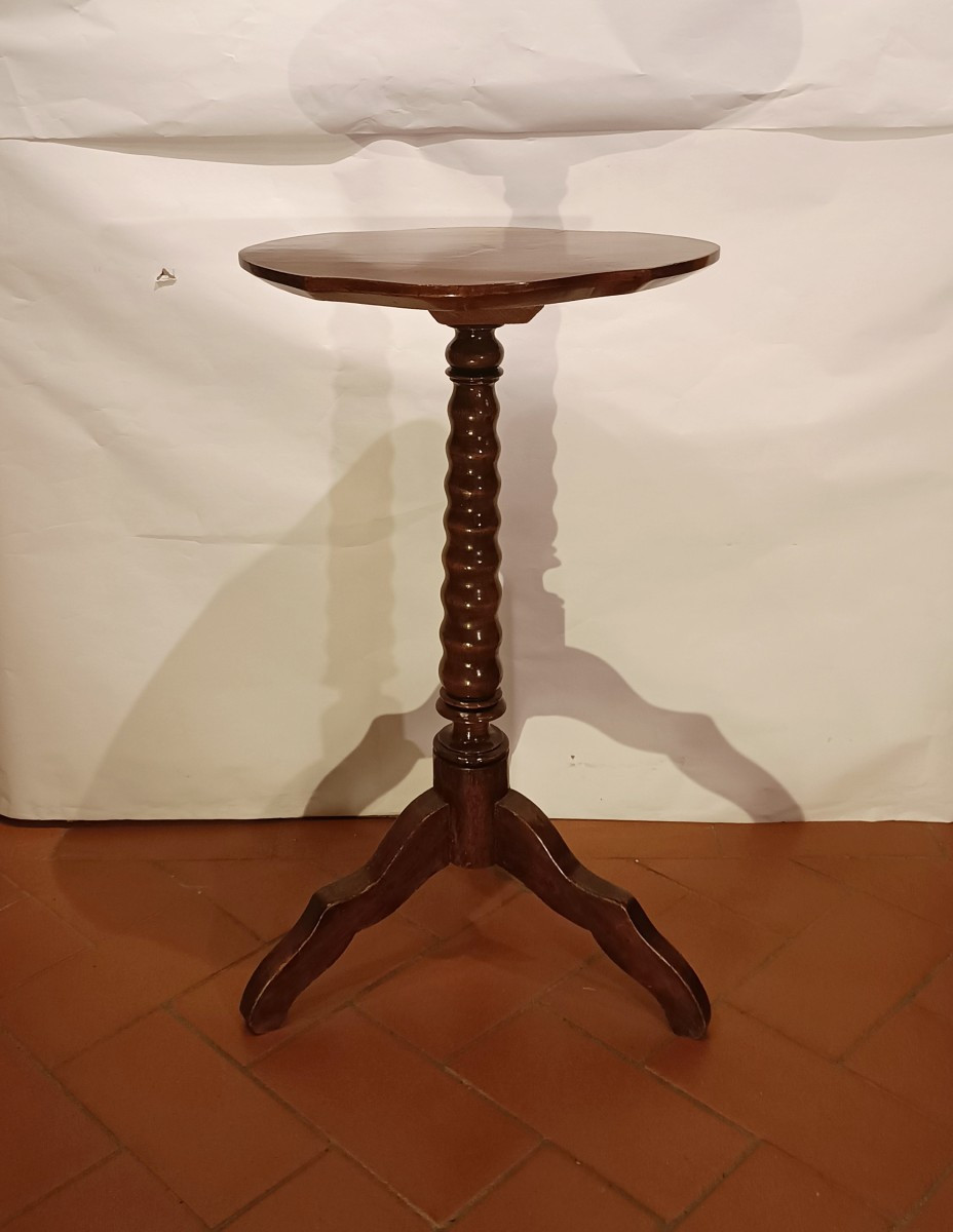 TABLE BASSE GUÉRIDON EN NOYER MILIEU DU 19ème SIÈCLE