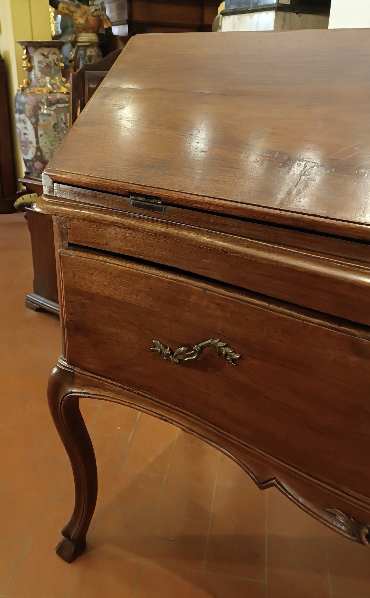  Mid-18th Century Louis XV Walnut Parmesan Drop-off Table-photo-2
