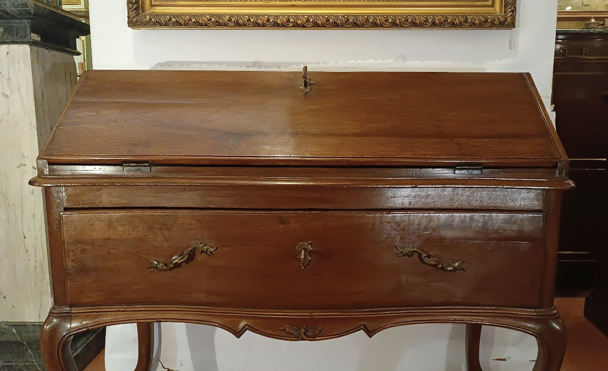  Mid-18th Century Louis XV Walnut Parmesan Drop-off Table-photo-4