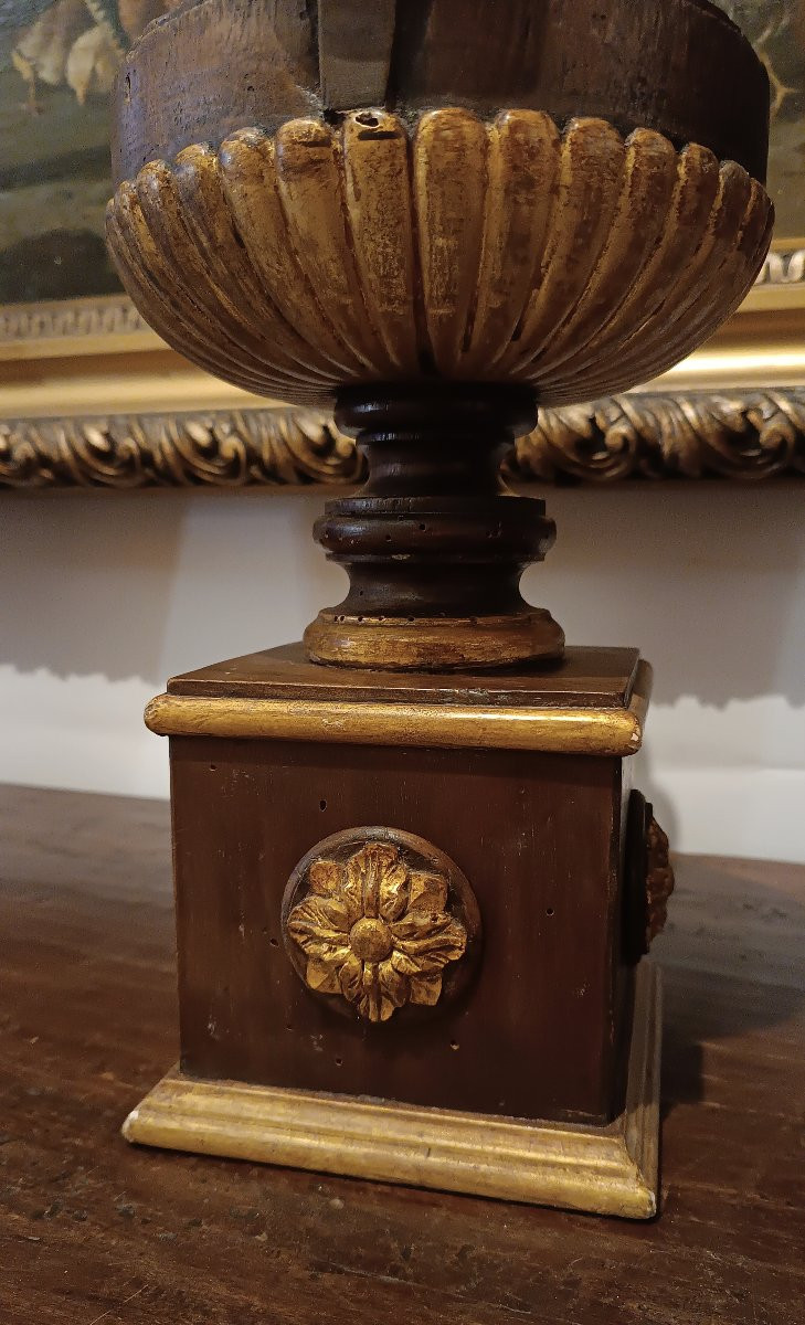 Second Half Of The 19th Century Pair Of Painted Walnut Decorative Vases-photo-3