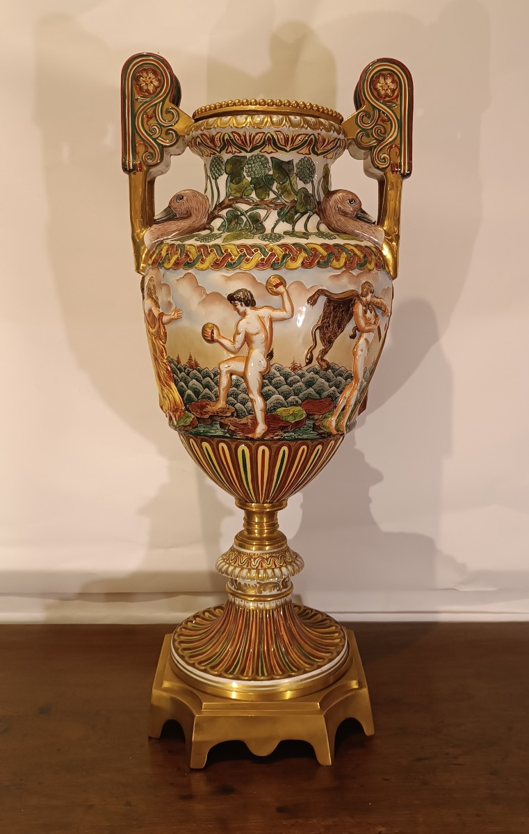 VASE GINORI CAPODIMONTE SECONDE MOITIÉ DU 19ème SIÈCLE