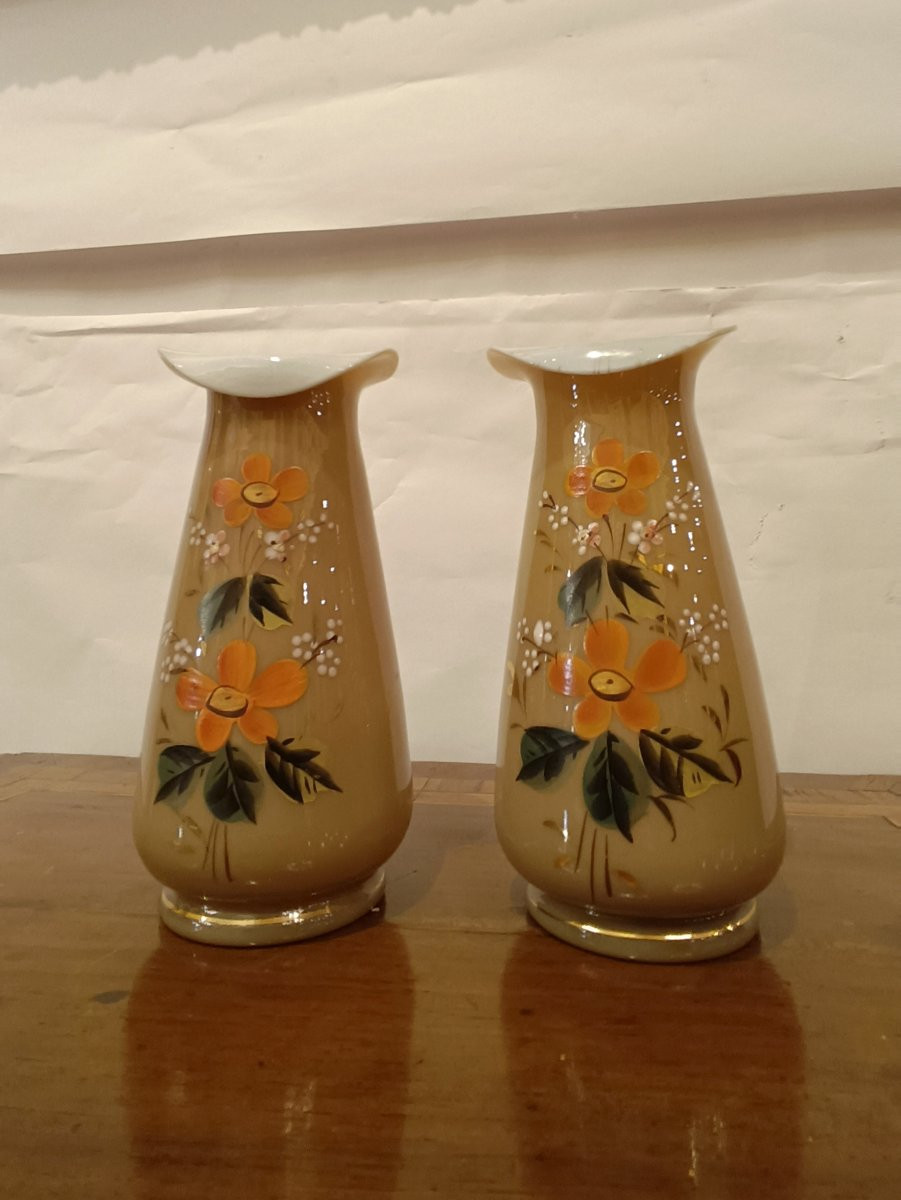 Second Half Of The 19th Century Pair Of Art Nouveau Opal Vases-photo-2