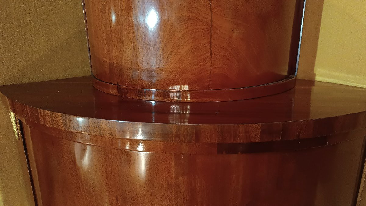 MEUBLE D'ANGLE EMPIRE EN ACAJOU DÉBUT 19ème SIÈCLE.-photo-1