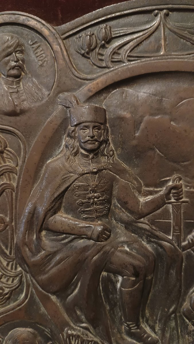 PLAQUE EN BRONZE REPRÉSENTANT DES HÉROS HONGROIS DÉBUT DU 19ème SIÈCLE-photo-3