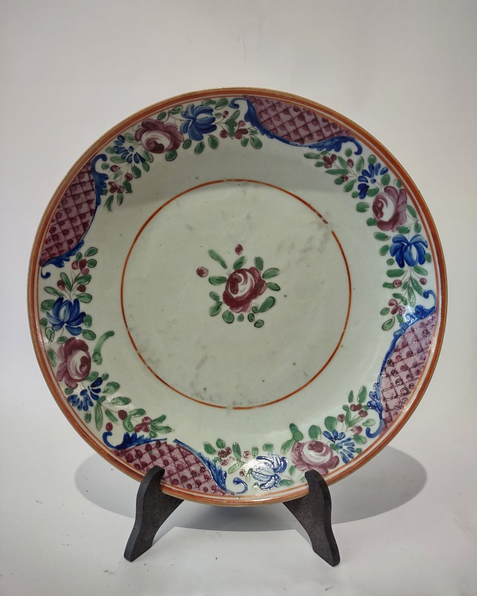 PAIRE D'ASSIETTES EN PORCELAINE CHINOISE SECONDE MOITIÉ DU 18ème SIÈCLE-photo-1