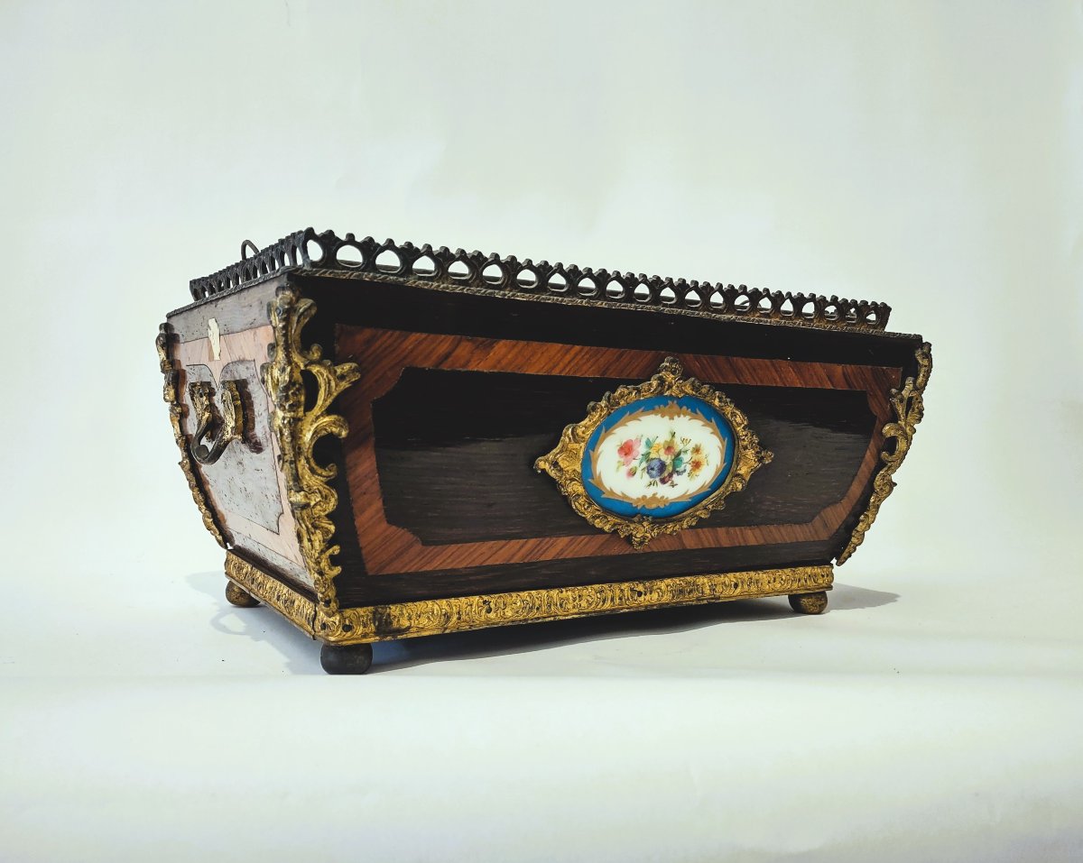  JARDINIÈRE NAPOLÉON III EN BOIS FIN ET BRONZE DORÉ MILIEU DU 19ème SIÈCLE-photo-3